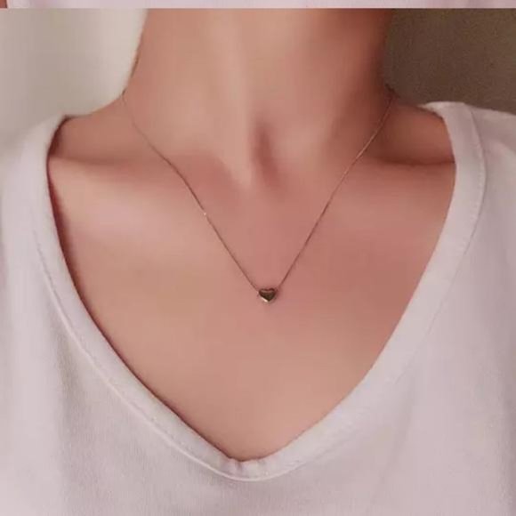 NEW SILVER HEART SHAPED PENDANT NECKLACE, NICE NECKLACE, CUTE NECKLACE - Picture 6 of 6